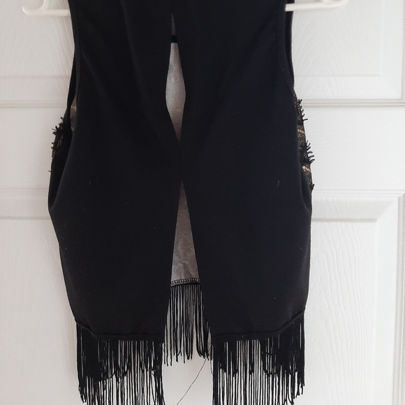 Charlotte Russe NWT Sleeveless Tassled Vest - Picture 9 of 9